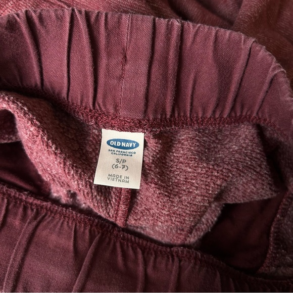 Two pair boys Old Navy shorts - red - Picture 6 of 7